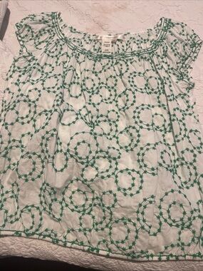 Studio M White Top with Green Star-Loop Embroidery Elastic gathered at sleeves
